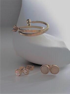 Vintage Avon Gold Tone Hoop & Stud 3-Pair Earring Set Rhinestone